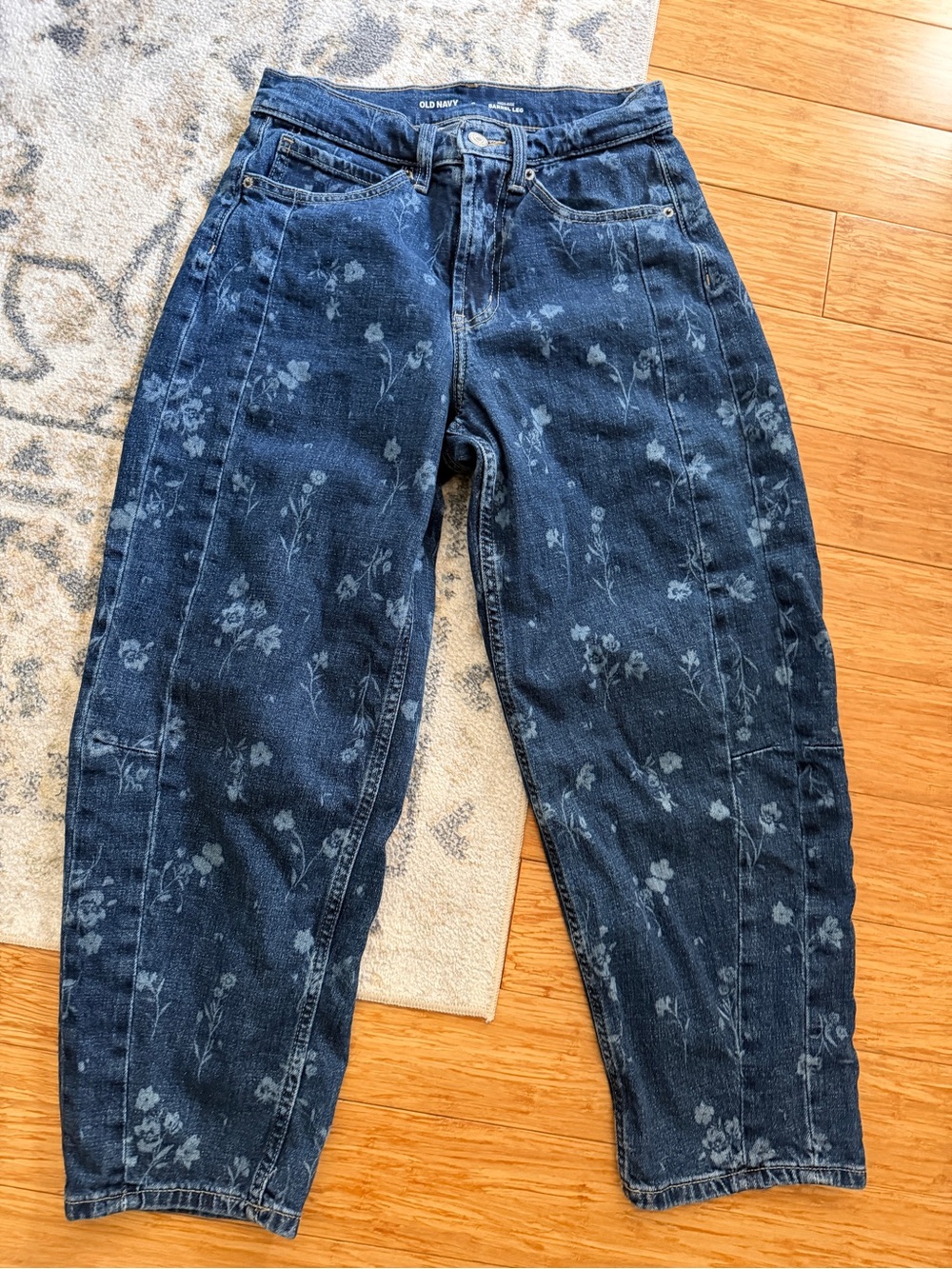Old Navy High Rise Barrel Jeans 0